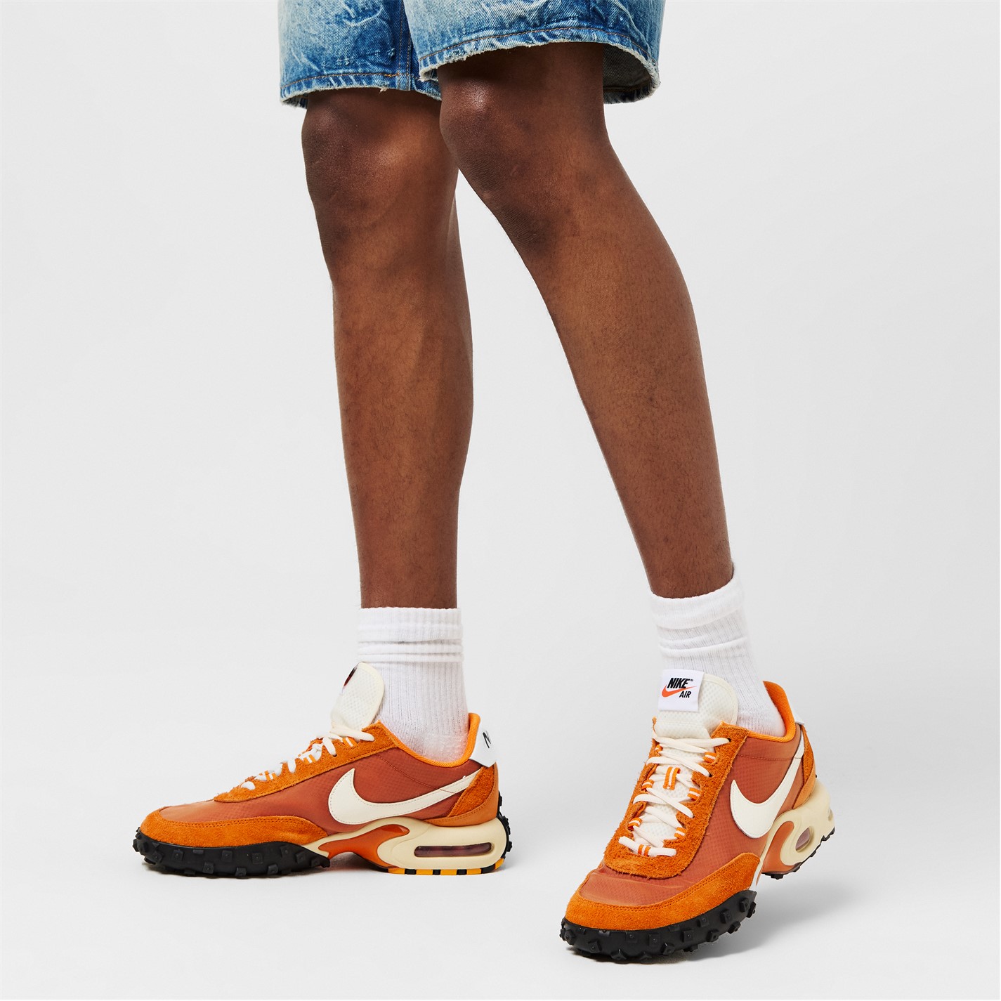 nike waffle trainer outfit