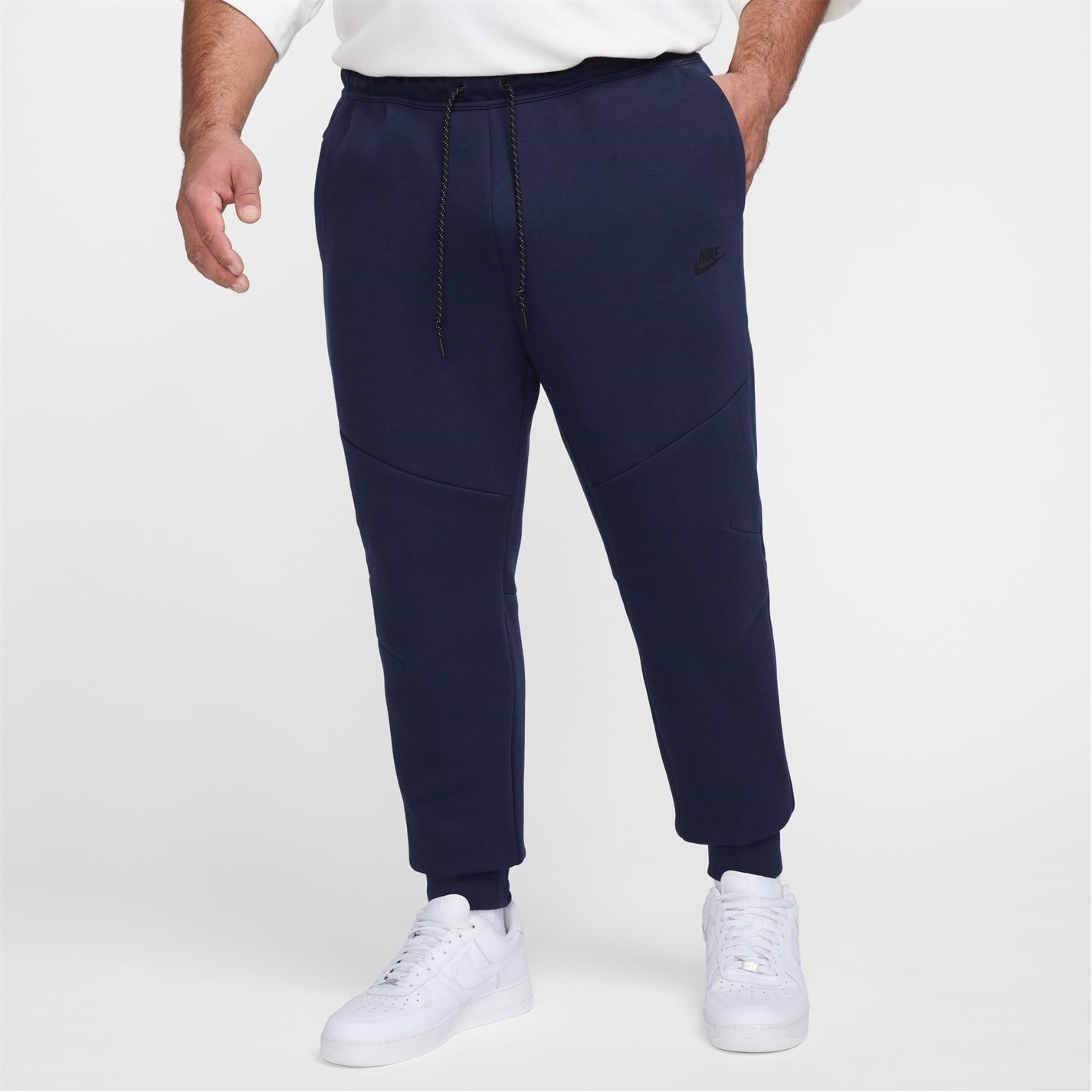 men blue nike joggers