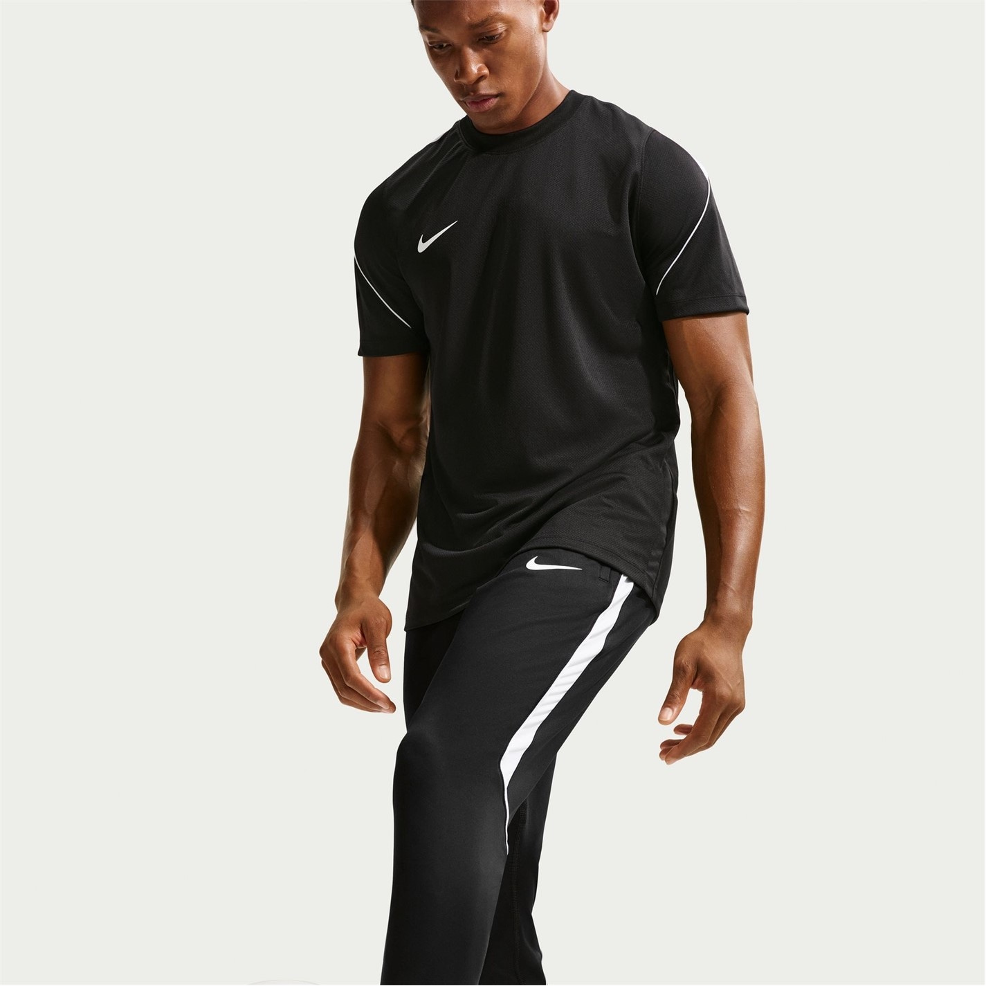 nike straight leg tracksuit bottoms