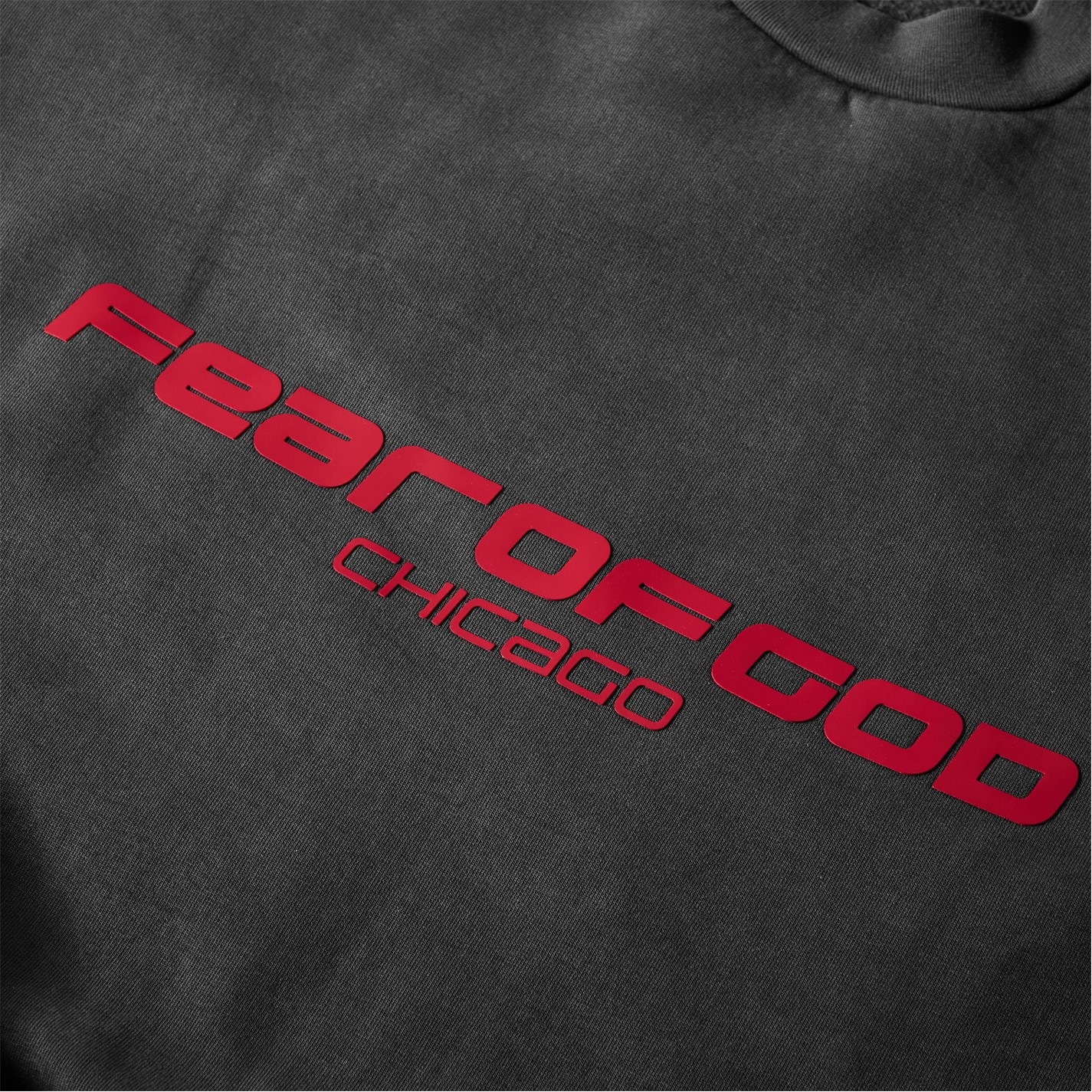 FEAR OF GOD ESSENTIALS | FGE Chicago Crew Sn62 | Men | Iron/Red ...
