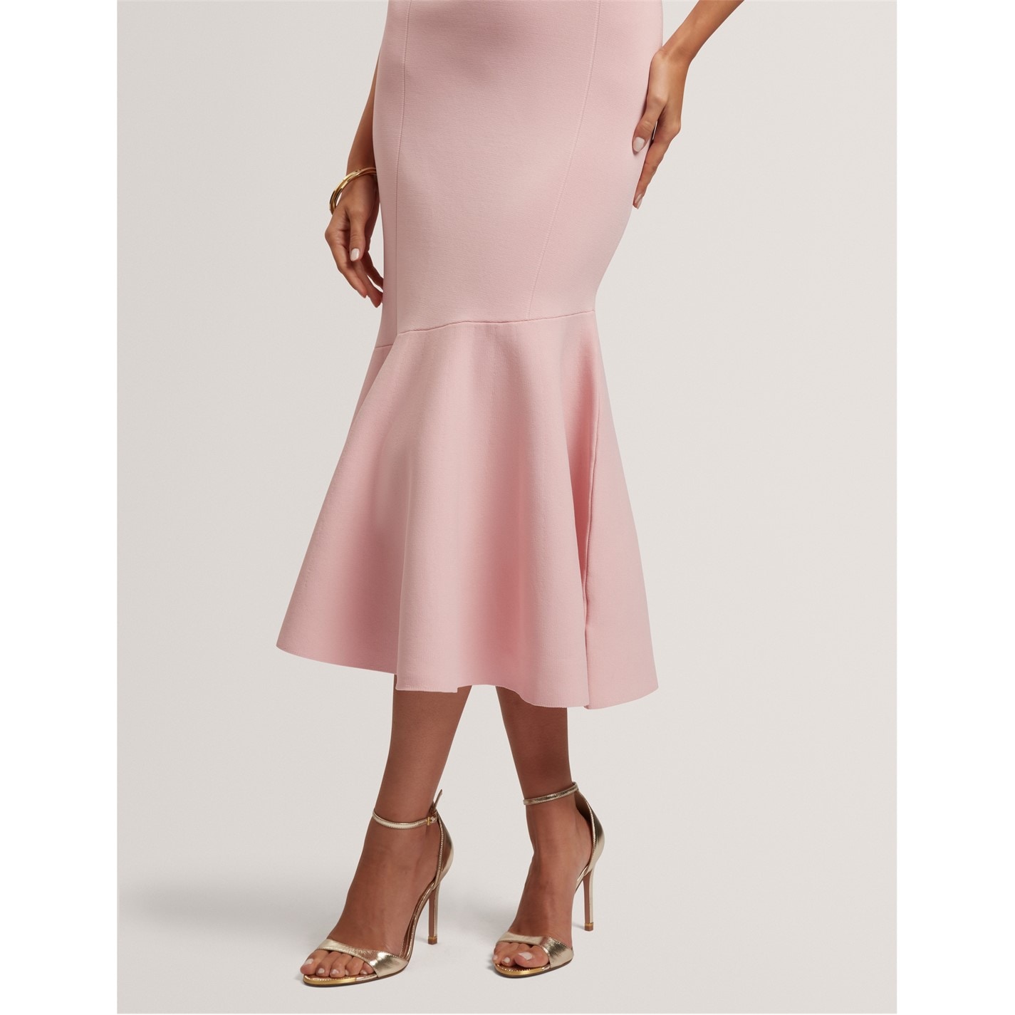 ted baker pink knitted dress Ted Baker Lounia Fluted-sleeved Bodycon Stretch-knit Midi Dress in Pink