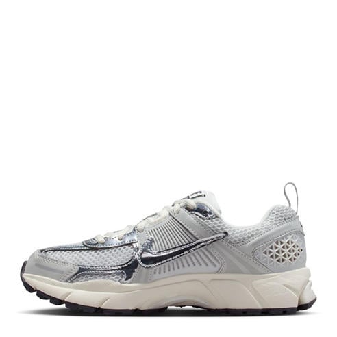NIKE - Nike Vomero 5 Jn64
