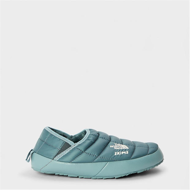 SK Phoenix - TNF X SKIMS - Womens Thermoball Traction Mule V