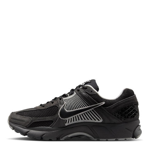 NIKE - Zoom Vomero 5 Trainers