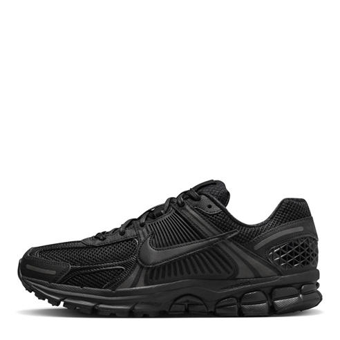 NIKE - Zoom Vomero 5 Trainers