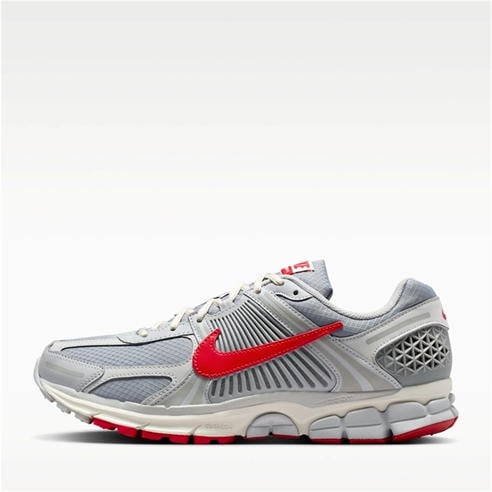 NIKE - Zoom Vomero 5 Trainers