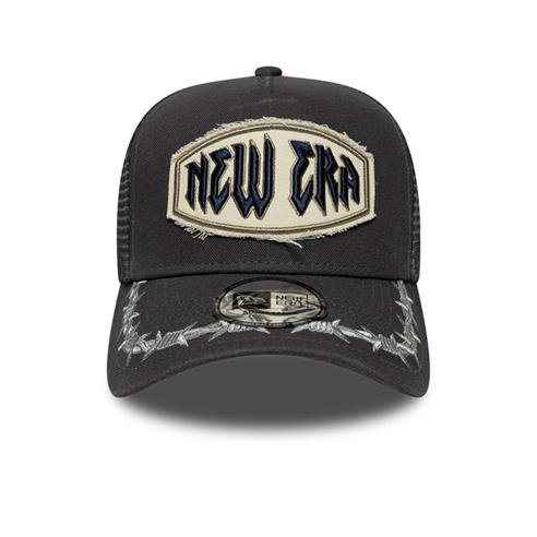 NEW ERA - Distressed Patch Adjustable Trucker Cap
