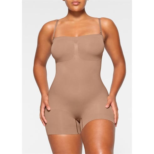 SKIMS - BS SEAMLESS SCULPT SHORTY BODY