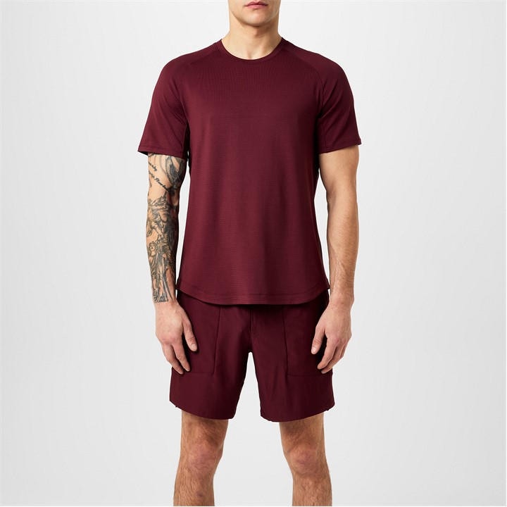 LULULEMON License To Train Short-Sleeve Shirt – Red LULULEMON License To Train Short-Sleeve Shirt – Red