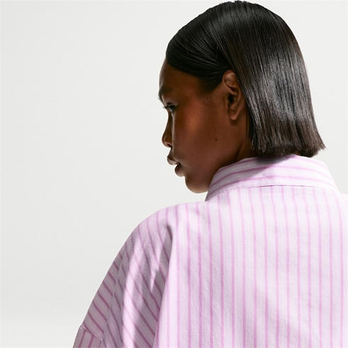 NIKE - Women's Patterned Short Sleeve Shirt