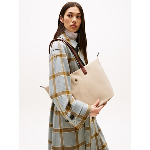 Tommy Hilfiger - Women's Popette Tote Bags