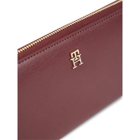 Tommy Hilfiger - Women's Zip Around Purse
