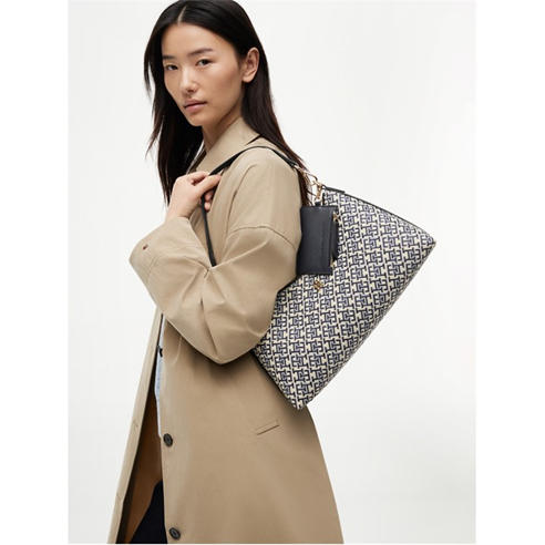 Tommy Hilfiger - Women's Shoulder Bag