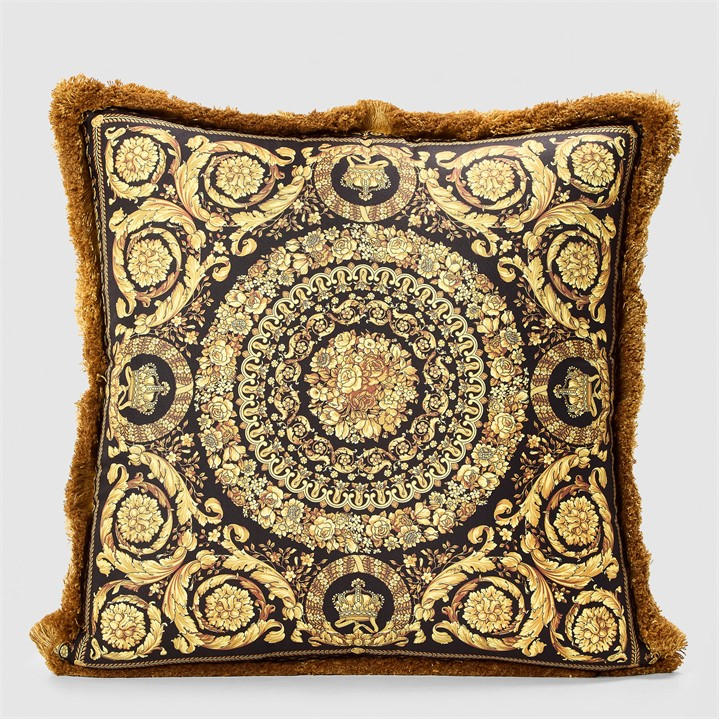 Versace Home Unisex Gold V Heritage Cush 62