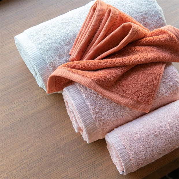 Alexandre Turpault Essentiel Organic Cotton Towel - White