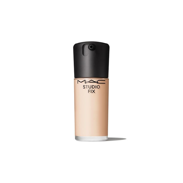 Mac  Studio Fix Fluid Broad Spectrum Spf15
