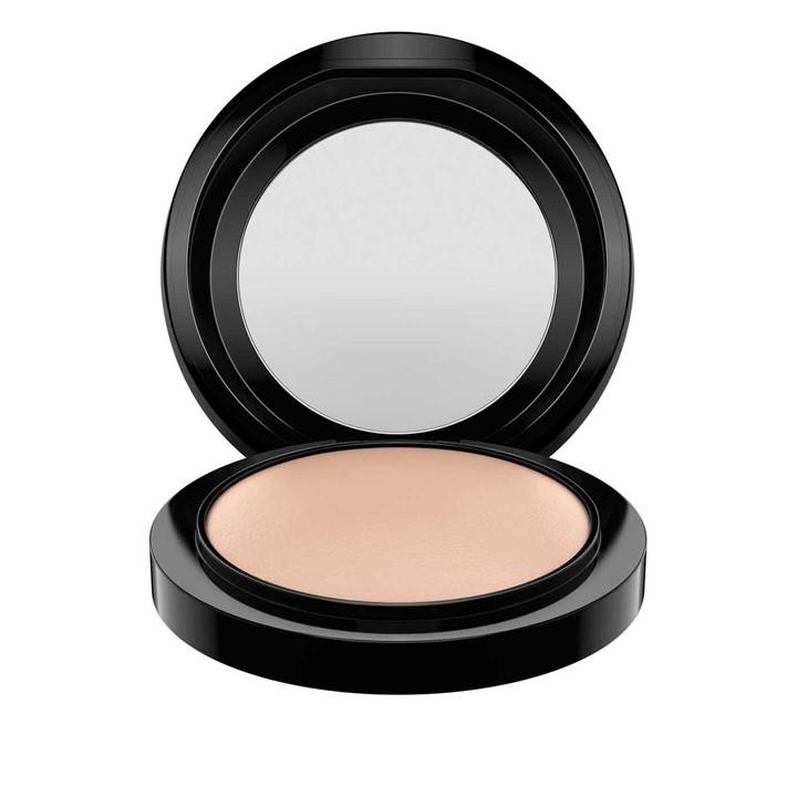 Mac Women's Medium Plus Mineralize Skinfinish Natural - Size 10ml