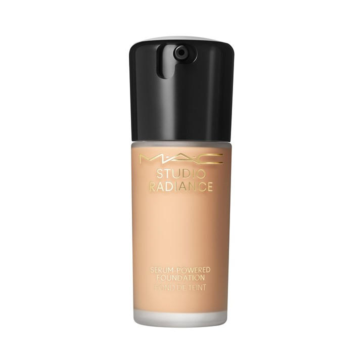 Mac  Studio Radiance Serum-Powered™ Foundation
