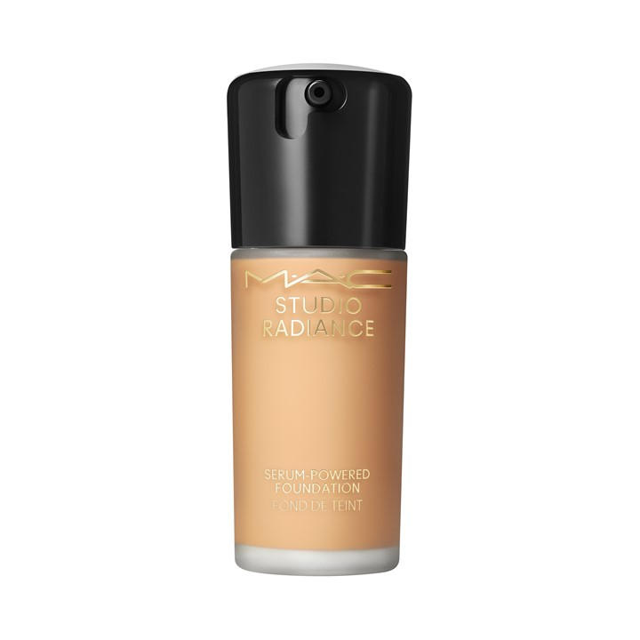 Mac  Studio Radiance Serum-Powered™ Foundation