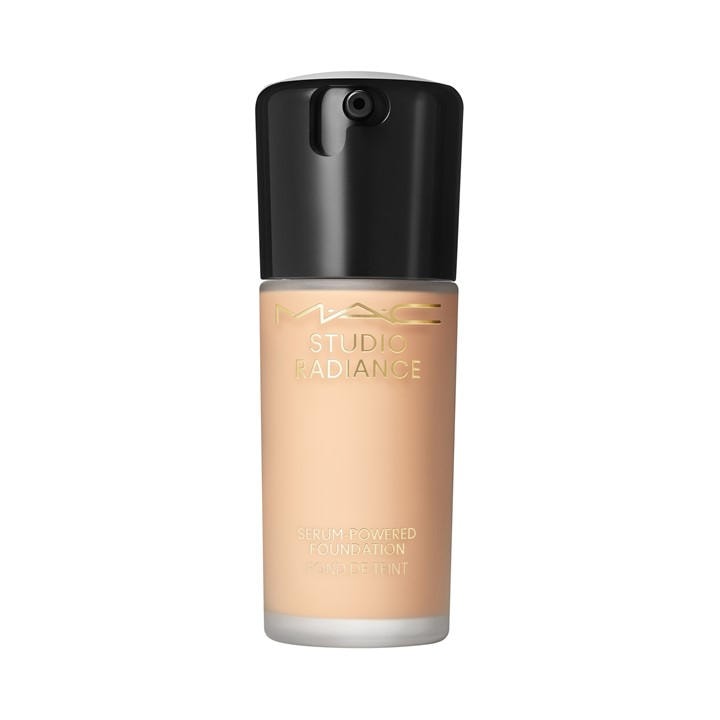 Mac  Studio Radiance Serum-Powered™ Foundation