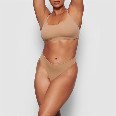SKIMS - B SEAMLESS SCULPT BRALETTE